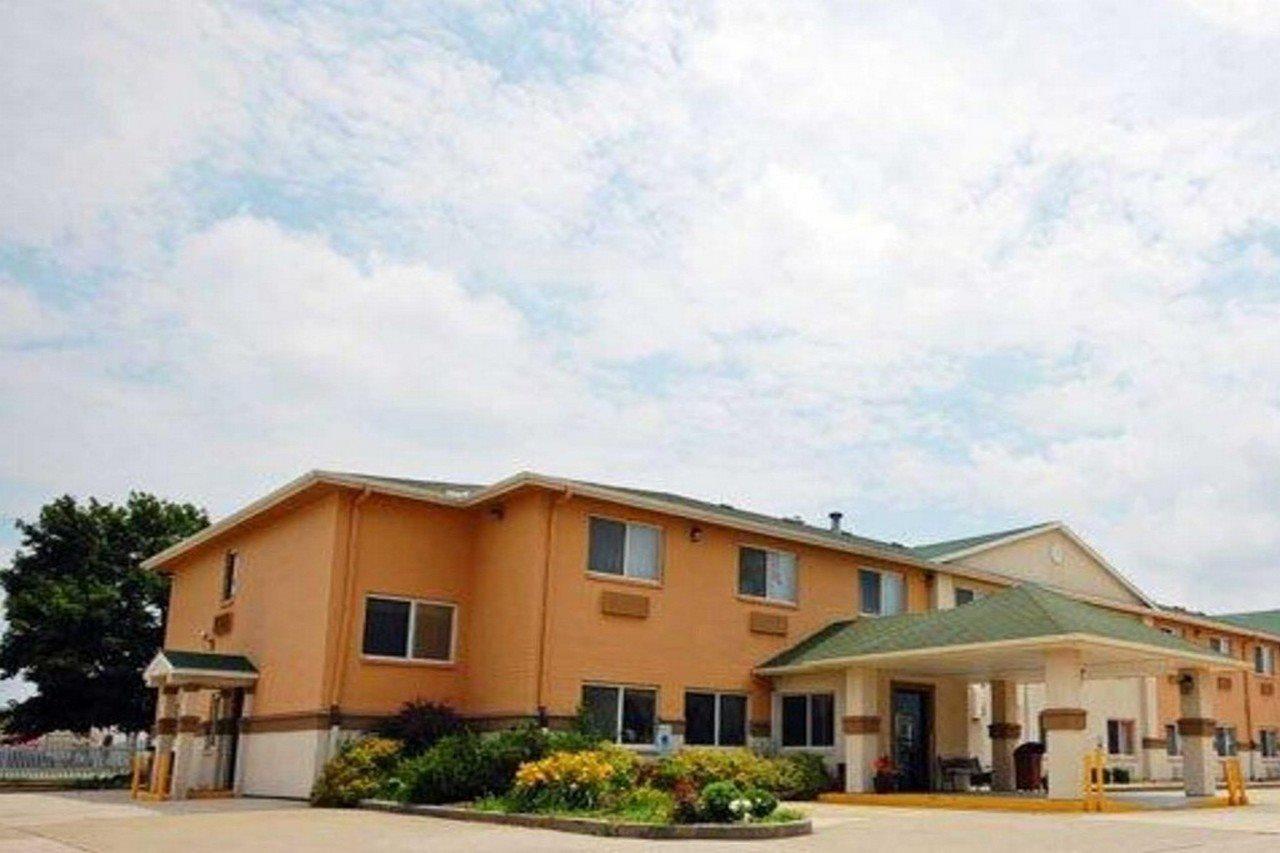 Quality Inn & Suites Lincoln Near I-55 Exterior foto