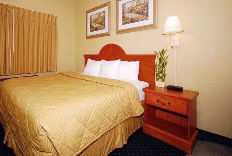 Quality Inn & Suites Lincoln Near I-55 Exterior foto