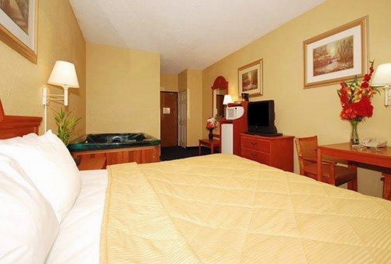 Quality Inn & Suites Lincoln Near I-55 Exterior foto